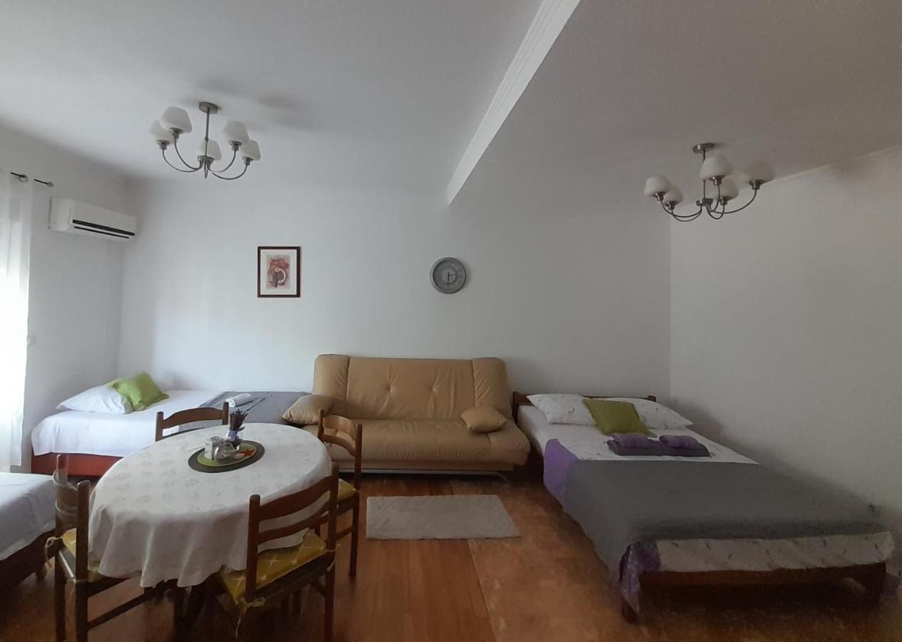 Apartmani "Rebecca" ネウム エクステリア 写真