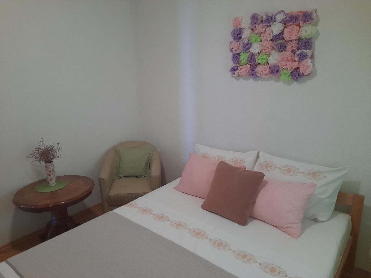 Apartmani "Rebecca" ネウム エクステリア 写真