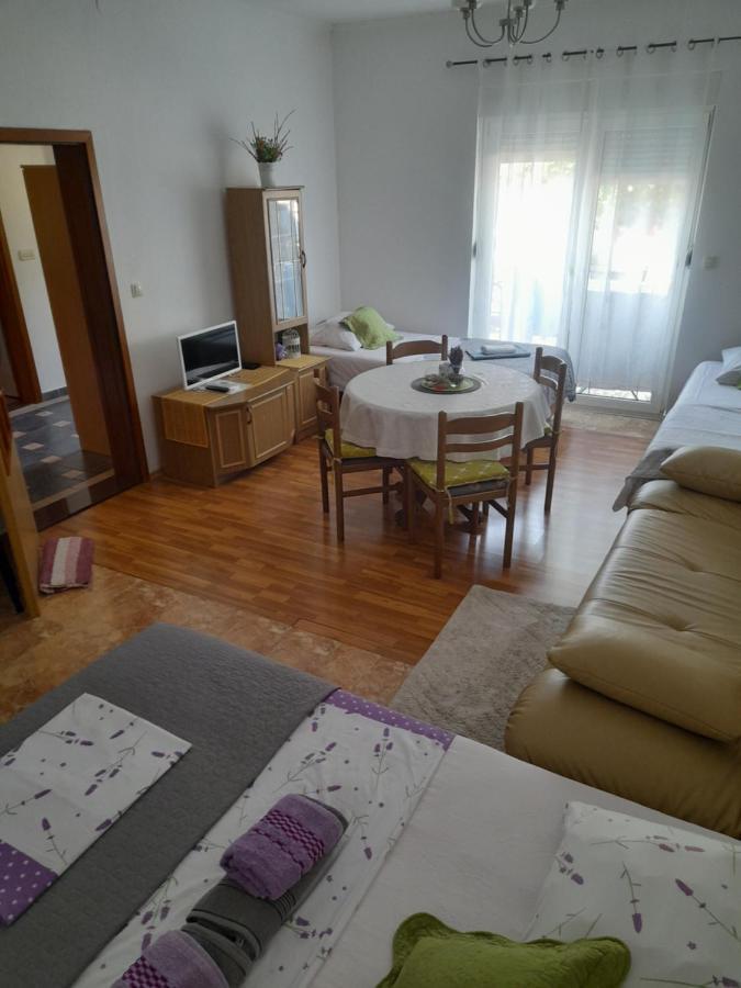 Apartmani "Rebecca" ネウム エクステリア 写真